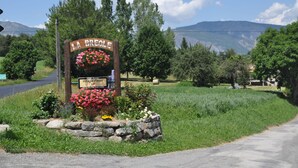 Exterior - Camping La Pierre de l'Aigle (Ubaye-Serre-Ponçon)