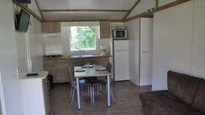 Family Mobile Home, 3 Bedrooms | Living area - Camping La Pierre de l'Aigle (Ubaye-Serre-Ponçon)