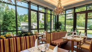 Restaurant - Kurhotel Alpina (Bad Reichenhall)