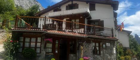 Bagian depan properti