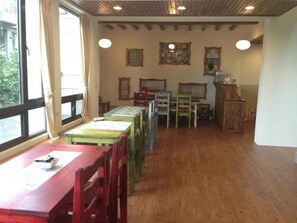 Siddeområde i lobbyen