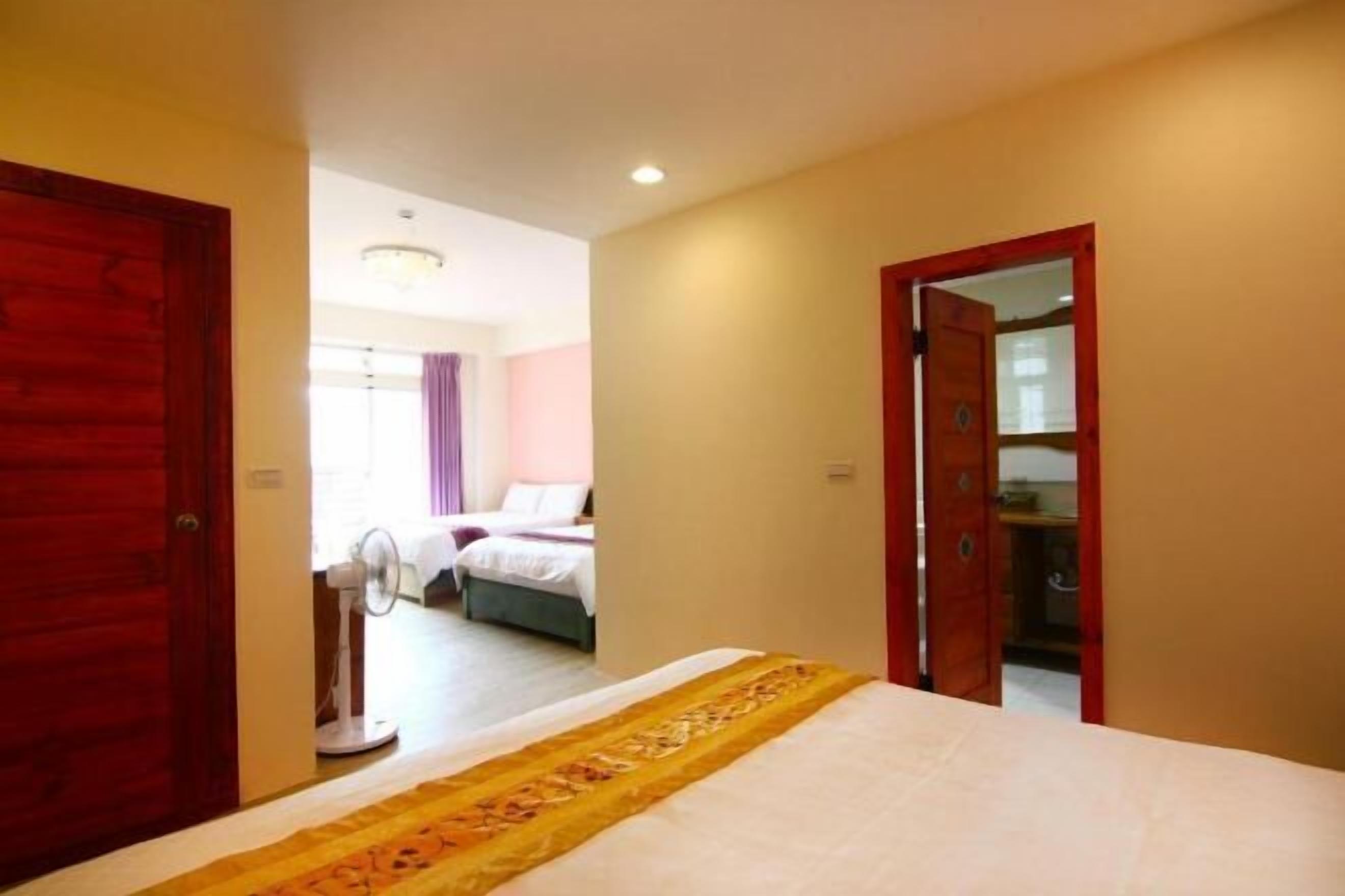 遮光カーテン、防音設備、可動式ベッド、WiFi (無料)