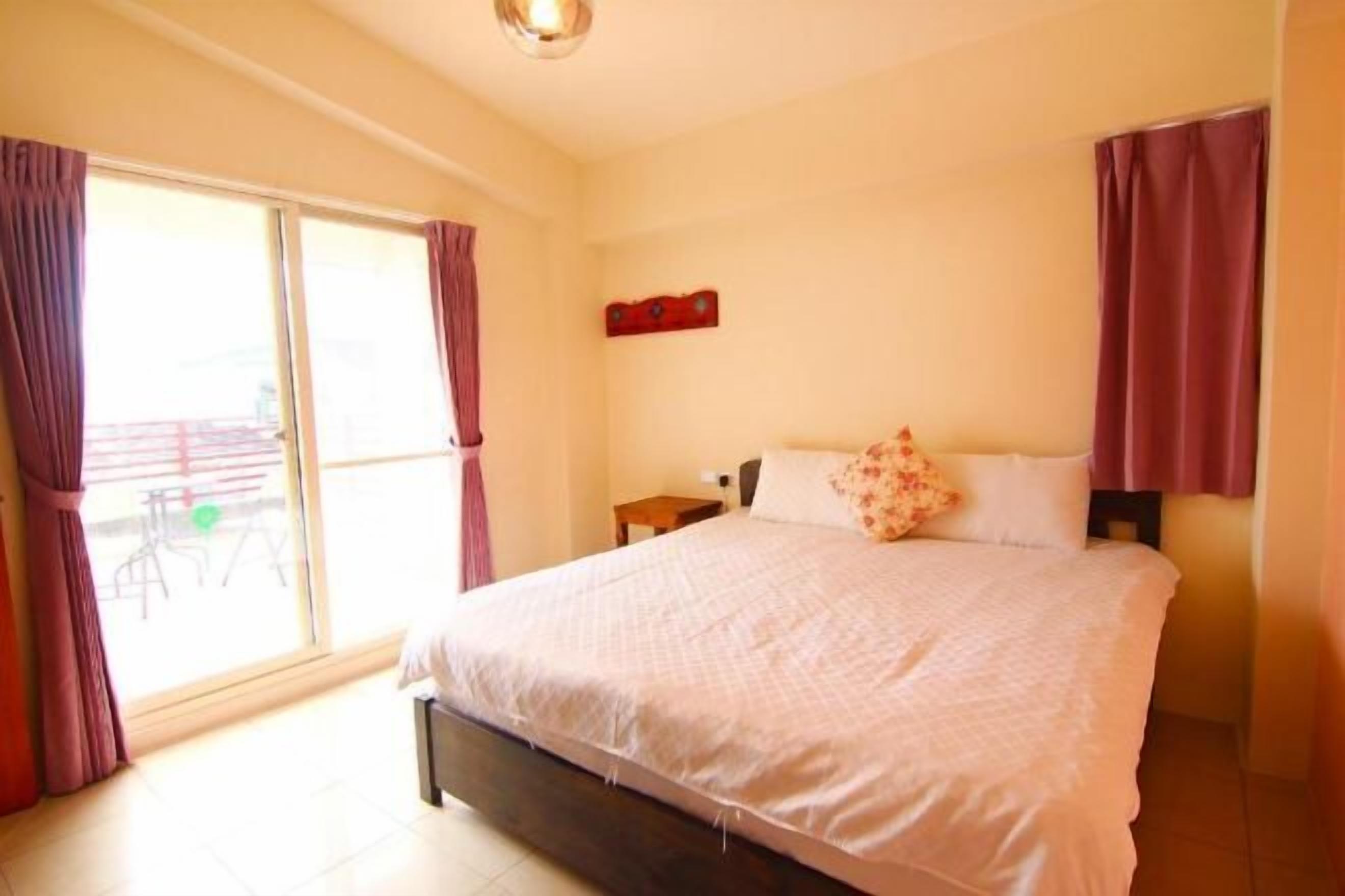 遮光窗簾/窗簾、隔音、摺床/加床 (收費)、免費 Wi-Fi