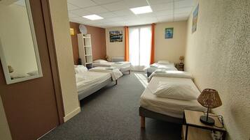 Familiekamer, niet-roken (5 Personnes) | Verduisterende gordijnen, gratis babybedden, gratis wifi