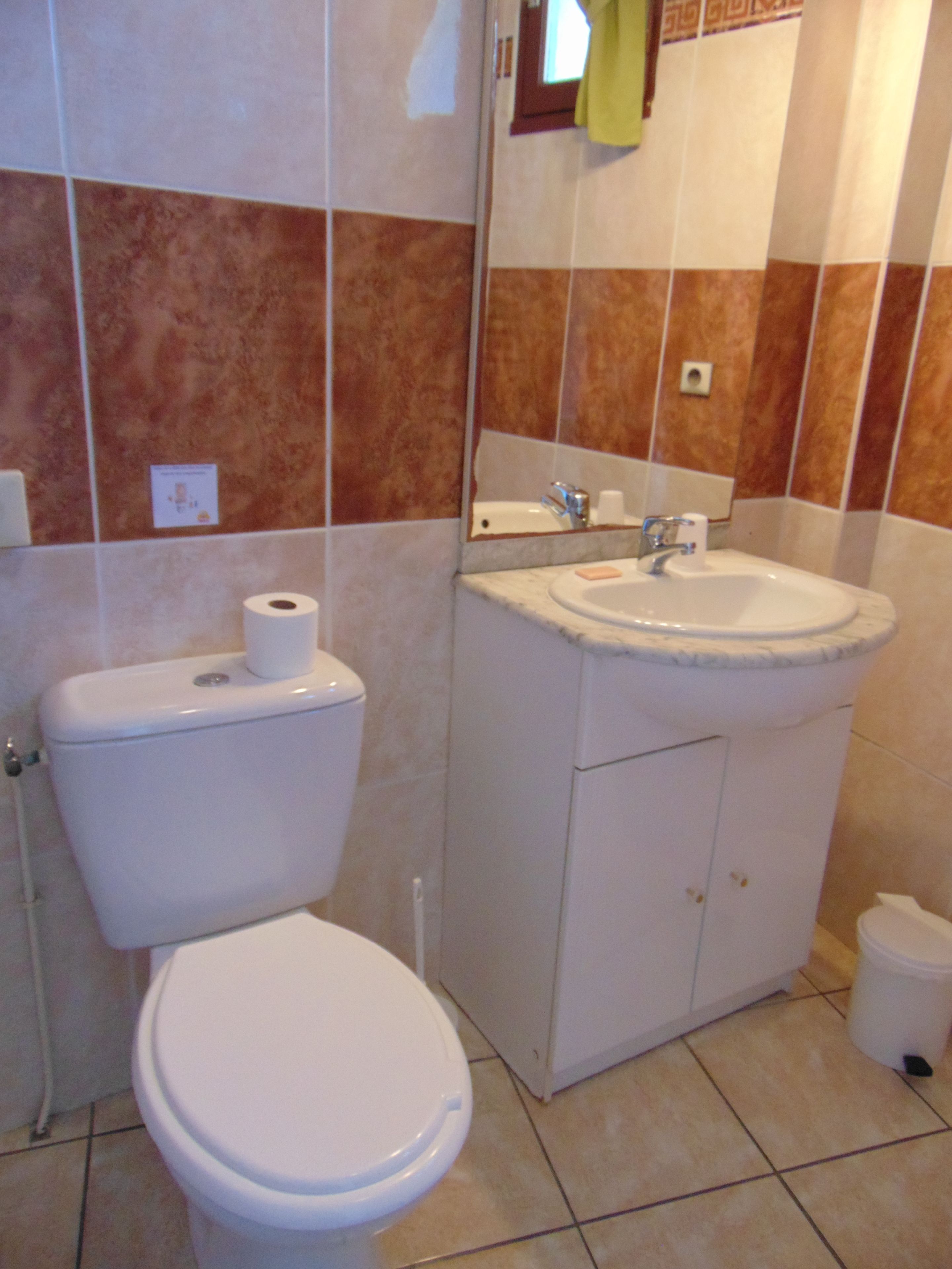 quadruple room, non smoking | bathroom | shower, hair dryer