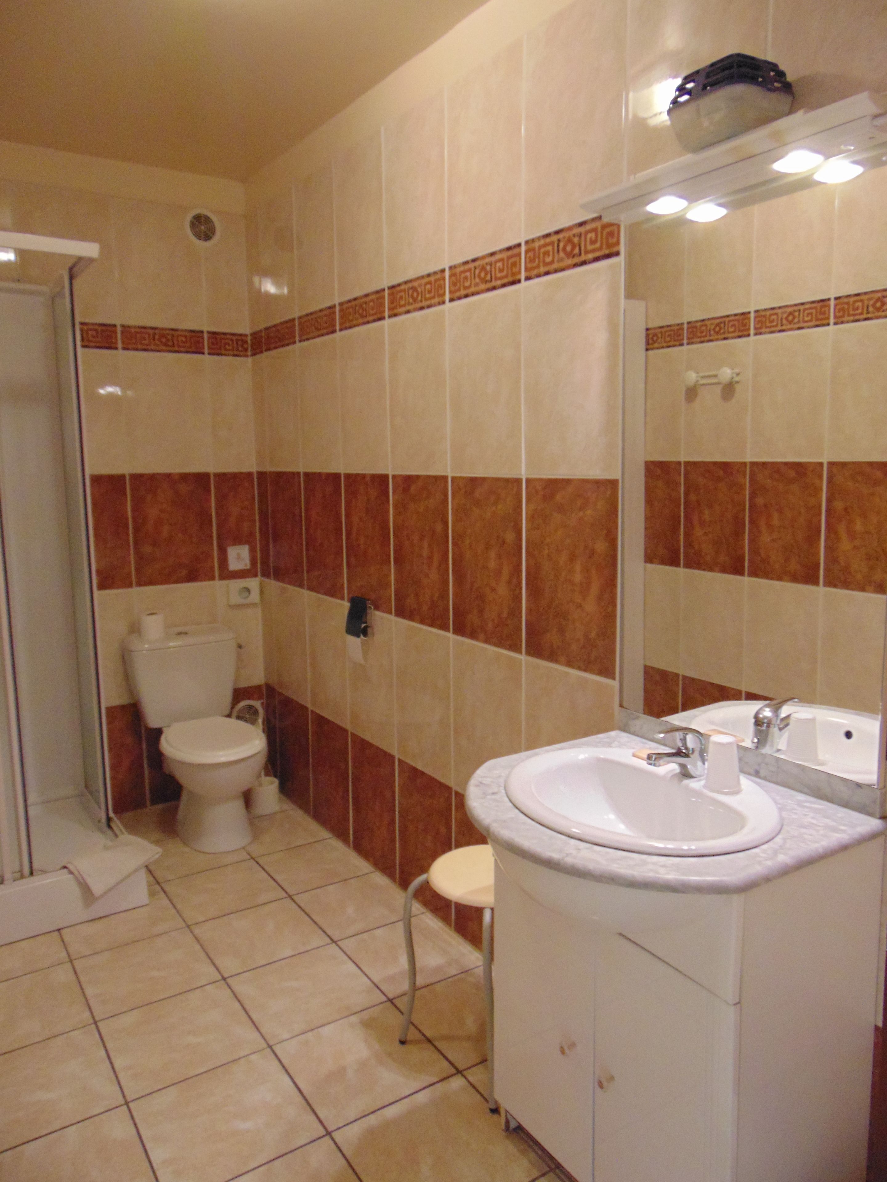 quadruple room, non smoking | blackout curtains, free cots/infant beds, free wifi, bed sheets