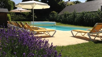 Piscine extérieure (ouverte en saison), piscine chauffée