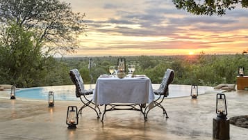 Couples’ dining