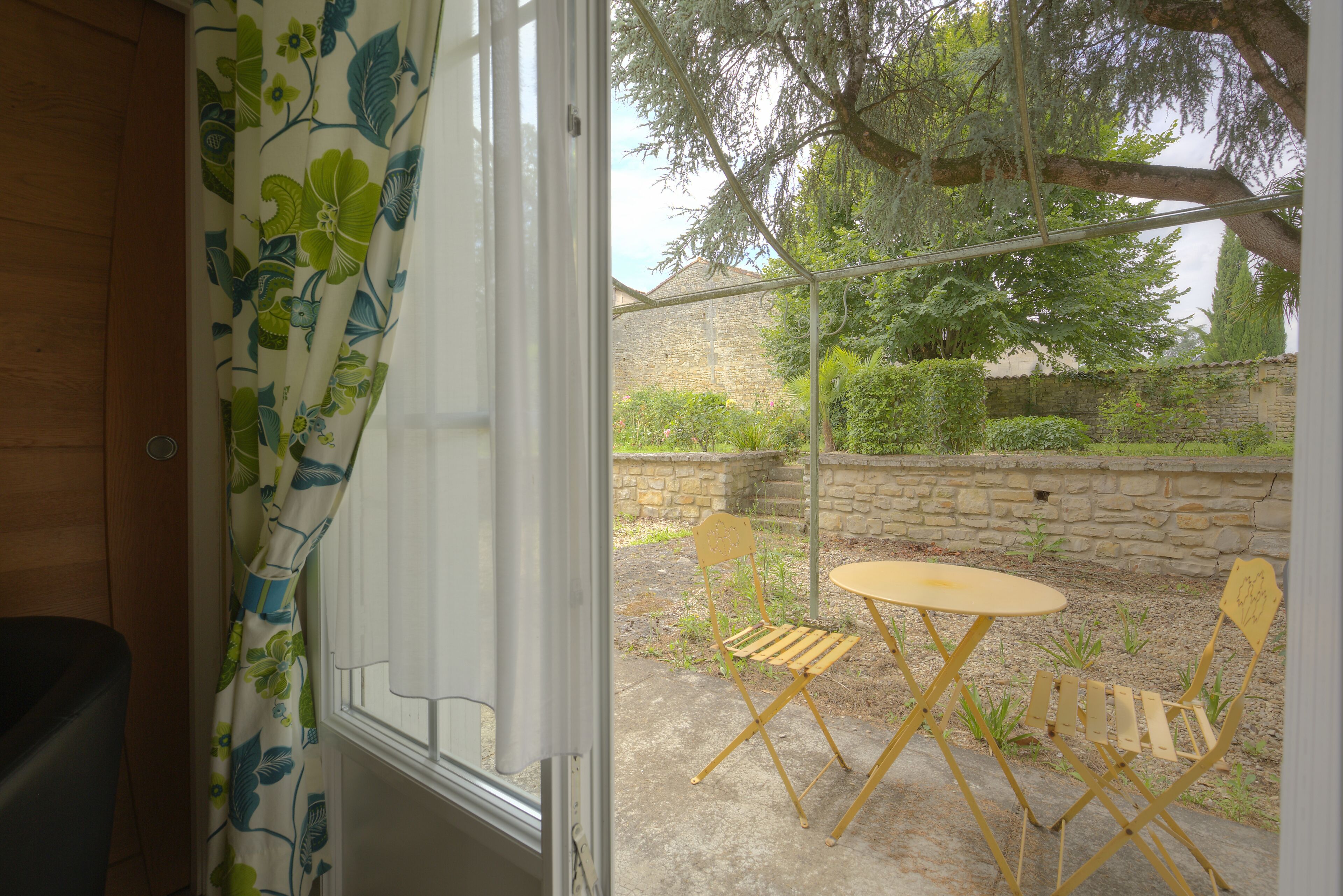 comfort room, park view | exterior