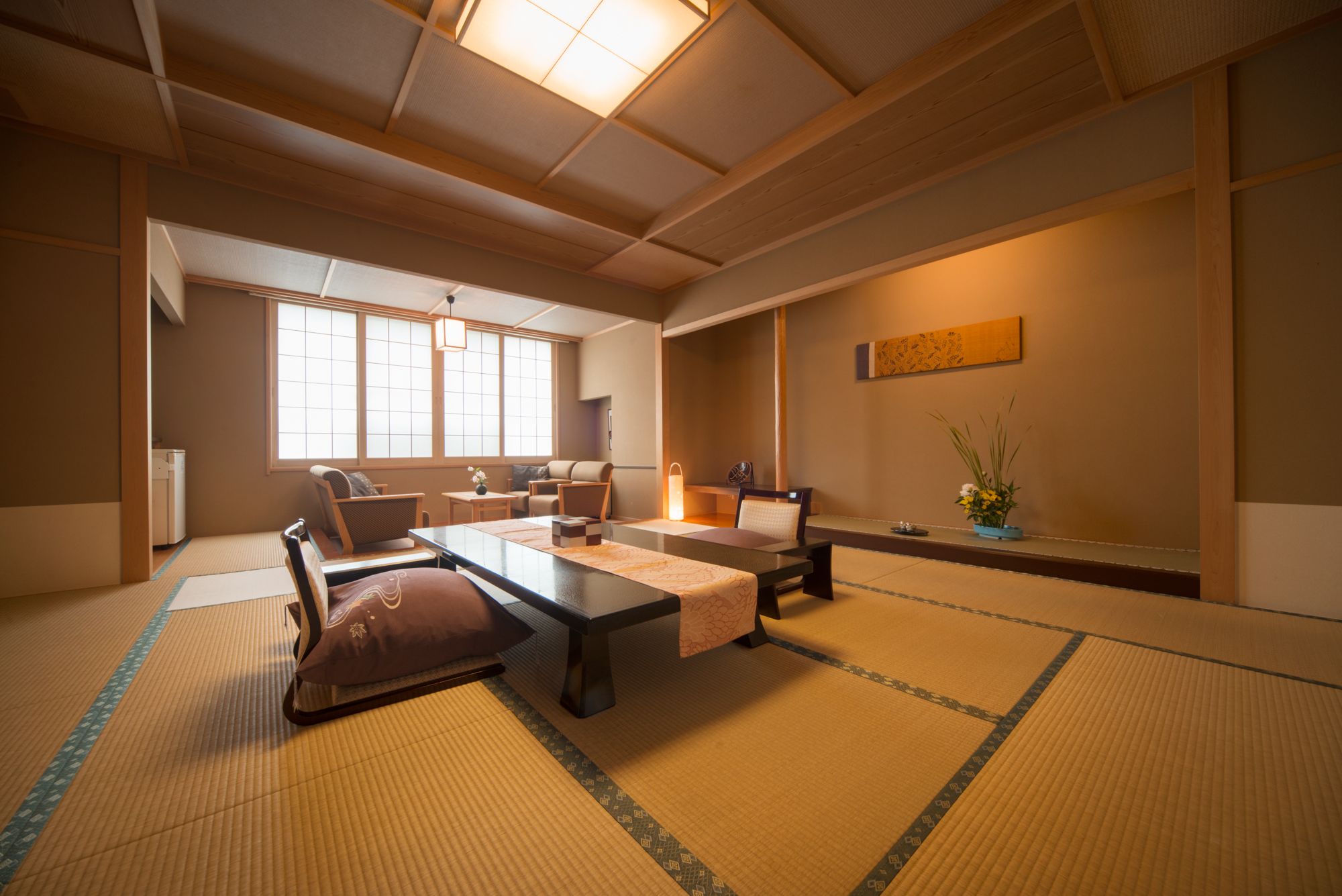 In-room safe, WiFi (free)
