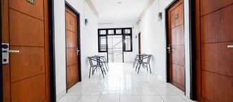 OYO 1251 Residence 8