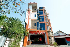 Exterior - OYO 1251 Residence 8 (Semarang)