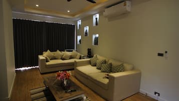 Villa 1 (Pool and Seaviews) | Living room