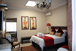 Habitación con 1 cama doble o 2 individuales | Escritorio, cunas gratuitas, wifi gratis y ropa de cama