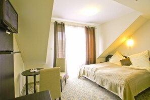 Desk, free WiFi, bed sheets