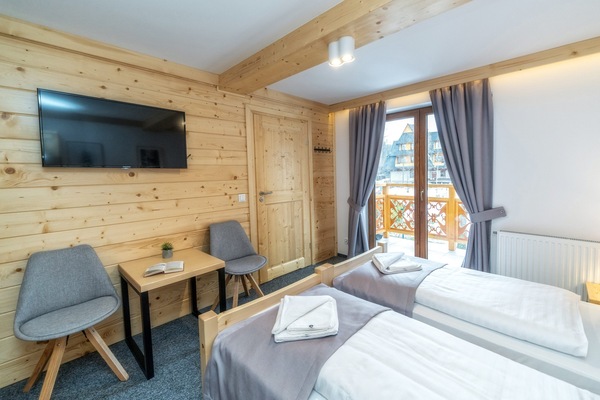 3 habitaciones, escritorio, sistema de insonorización y wifi gratis