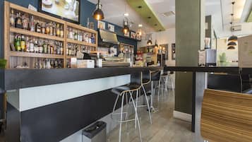 Bar (en la propiedad)