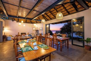 Restaurant - Hornbill Lodge (Kariba)