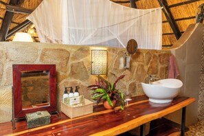 标准房, 1 间卧室 | 浴室 | 免费洗浴用品、吹风机、毛巾、肥皂