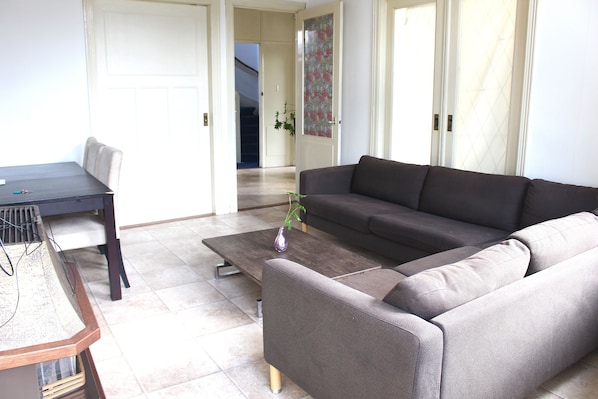 Departamento, 3 habitaciones | Servicios de la habitación
