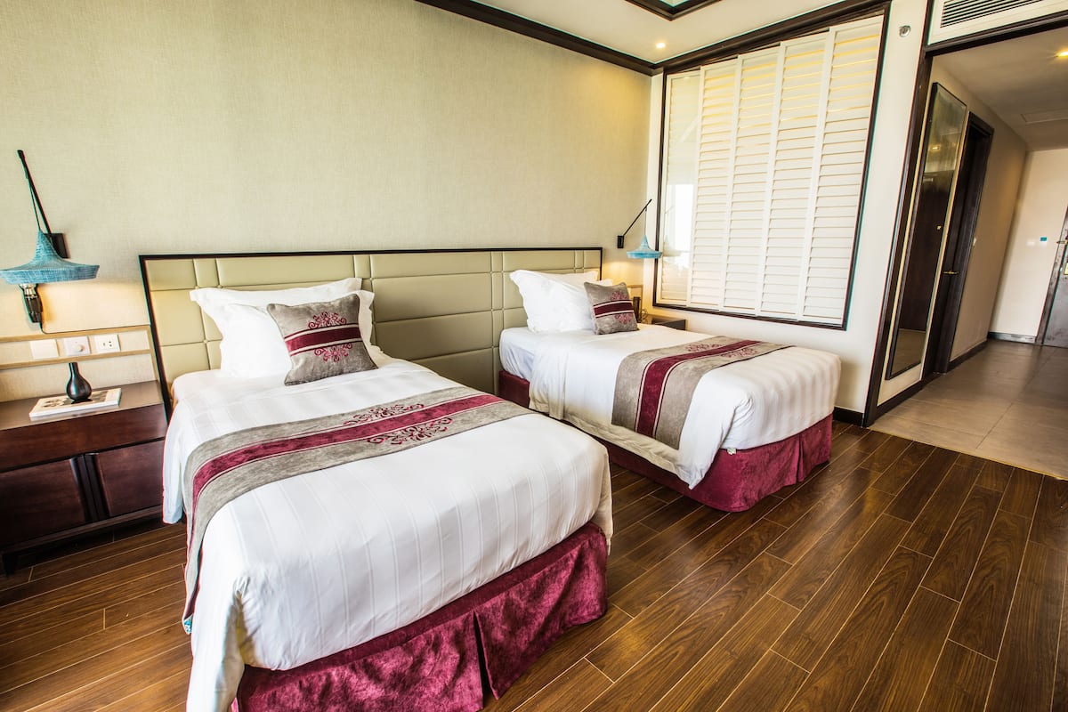 3 slaapkamers, luxe beddengoed, een minibar, een kluis op de kamer