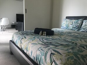 Superior Apartment, 2 Bedrooms, Accessible, 2 Bathrooms | 2 bedrooms, Egyptian cotton sheets, premium bedding - The William Suites (Melbourne)
