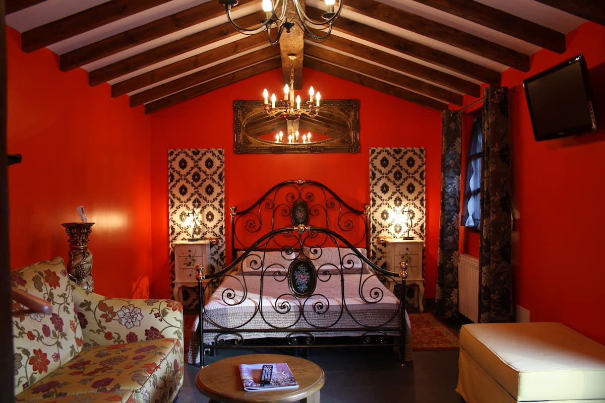 Junior Suite, Terrace | Blackout curtains, soundproofing, free WiFi, bed sheets