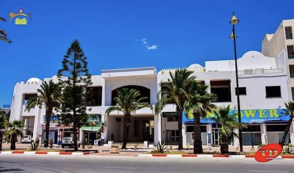Mặt tiền nơi lưu trú