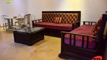 Family Apartment, 2 Bedrooms | 1 bedroom, soundproofing, free WiFi, bed sheets