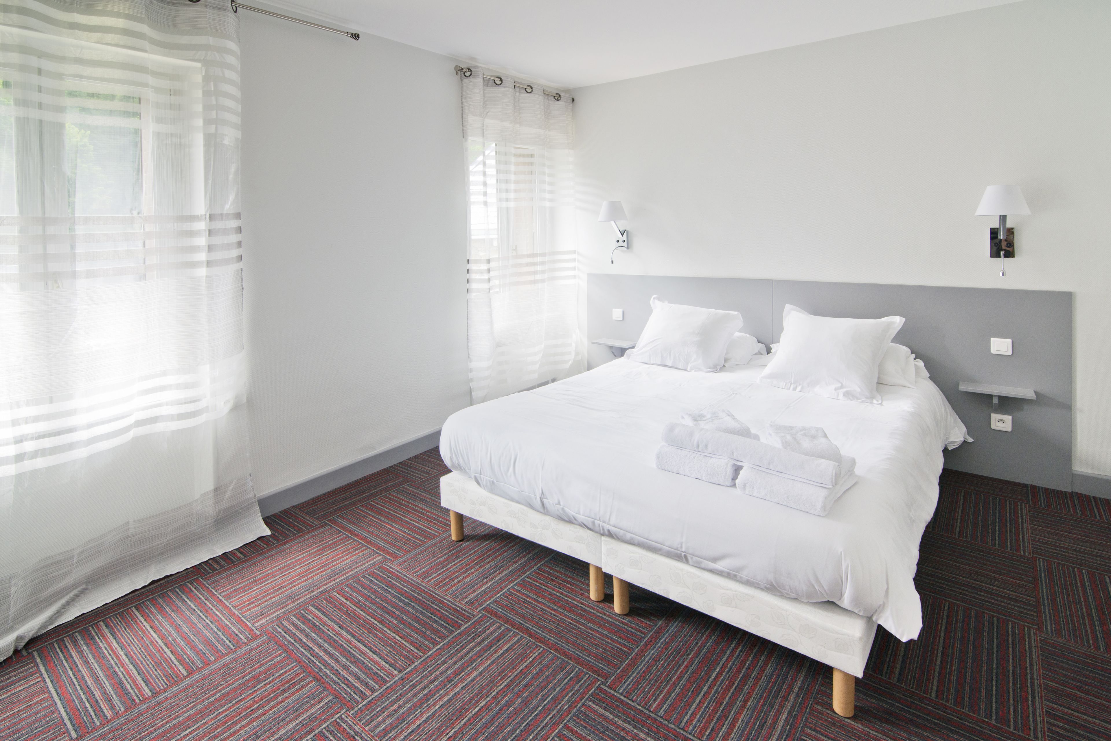 double room | desk, rollaway beds, free wifi, bed sheets