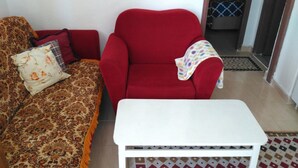 Villa, 2 Bedrooms | Living room | TV - Erikli Tatil Evi 15 (Kesan)