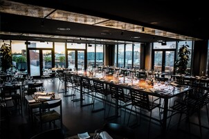 Lunch and dinner served