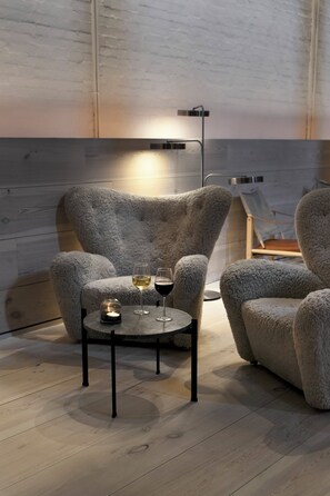 Área de estar no saguão