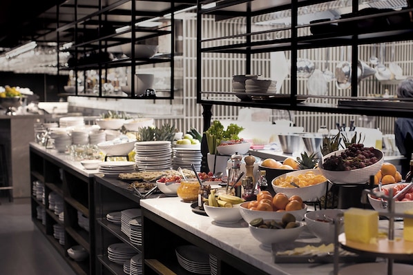 Daily buffet breakfast (DKK 225 per person)