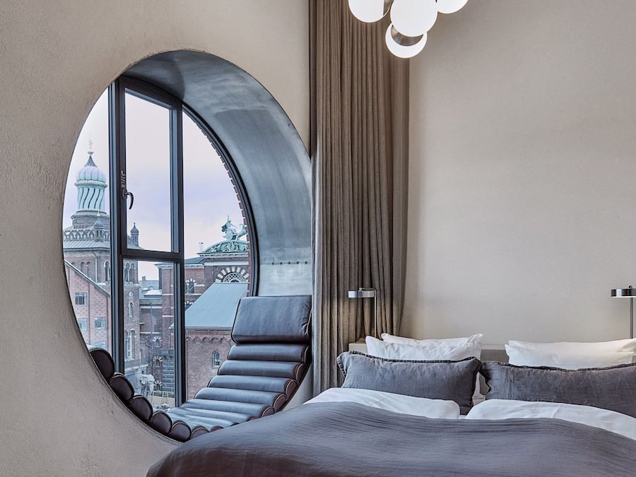 Small Double Room | In-room safe, soundproofing, cots/infant beds, free WiFi