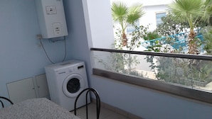 Ảnh chưa phân loại, 2 trong số 8 ảnh, nút