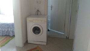 Apartment, 2 Bedrooms | Room amenity