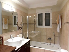 House, 2 Bedrooms, Private Pool | Bathroom | Combined shower/bathtub, deep-soaking bathtub, hair dryer, towels - Helen's Villa (Rafina-Pikermi)