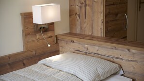 Bureau, draps fournis