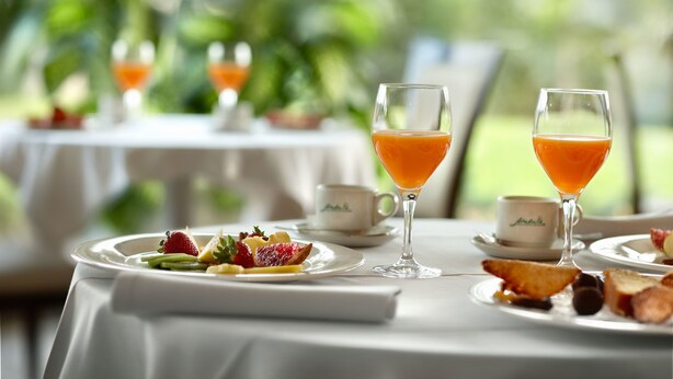 Daily buffet breakfast for a fee - Hotel Atalaia (Irun)