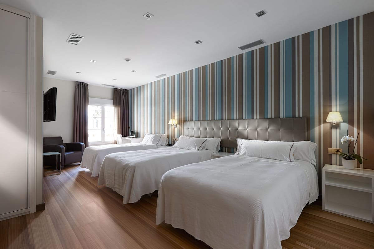 Dreibettzimmer