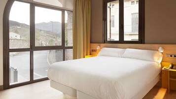 Double Room, Mountain View | In-room safe, desk, soundproofing, cribs/infant beds