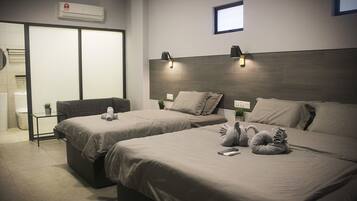 Family Room | Meja, seterika/papan seterika, Wi-fi percuma, cadar katil