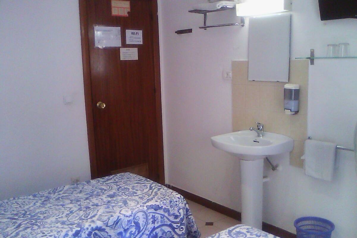 Double Room, Shared Bathroom | Cribs (free), rollaway beds (surcharge), WiFi (free), bed sheets