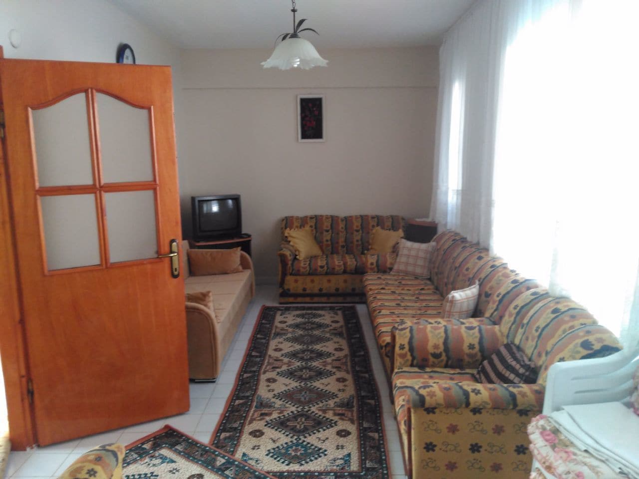 Appartement, 2 slaapkamers | Woonruimte | Een televisie