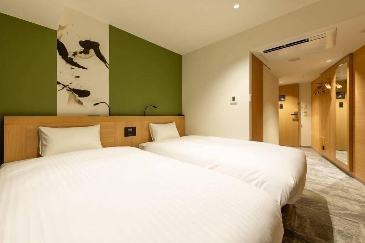 Couette en duvet d'oie, coffres-forts dans les chambres, bureau