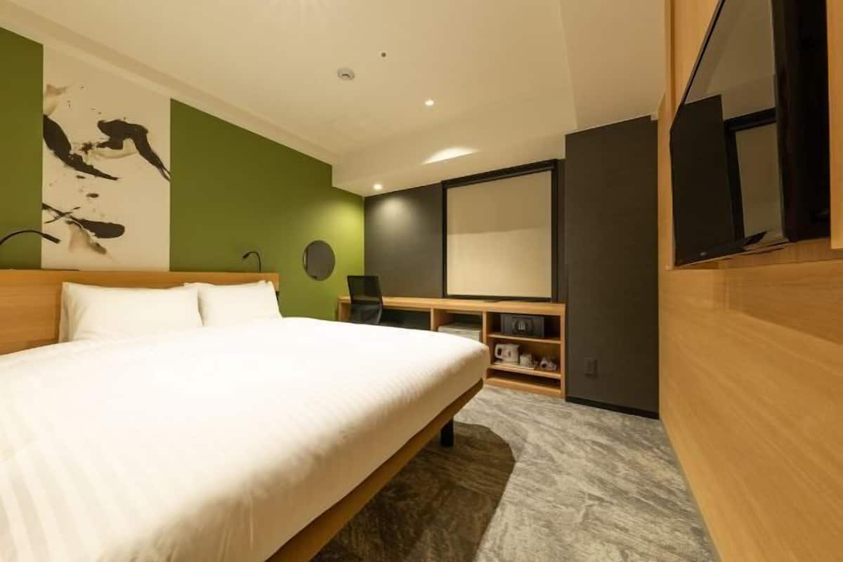 Couette en duvet d'oie, coffres-forts dans les chambres, bureau
