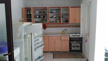 Villa, 2 Bedrooms | Private kitchen | Full-size fridge, stovetop, cookware/dishes/utensils
