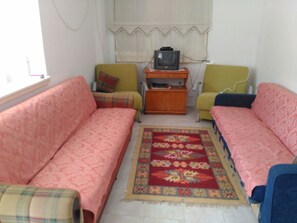 Villa, 2 Schlafzimmer | Wohnzimmer | Fernseher