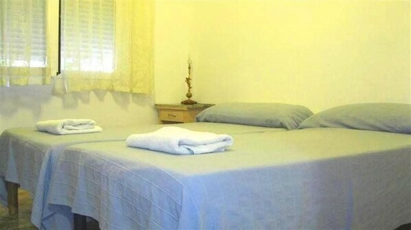 Twin Room, Private Bathroom